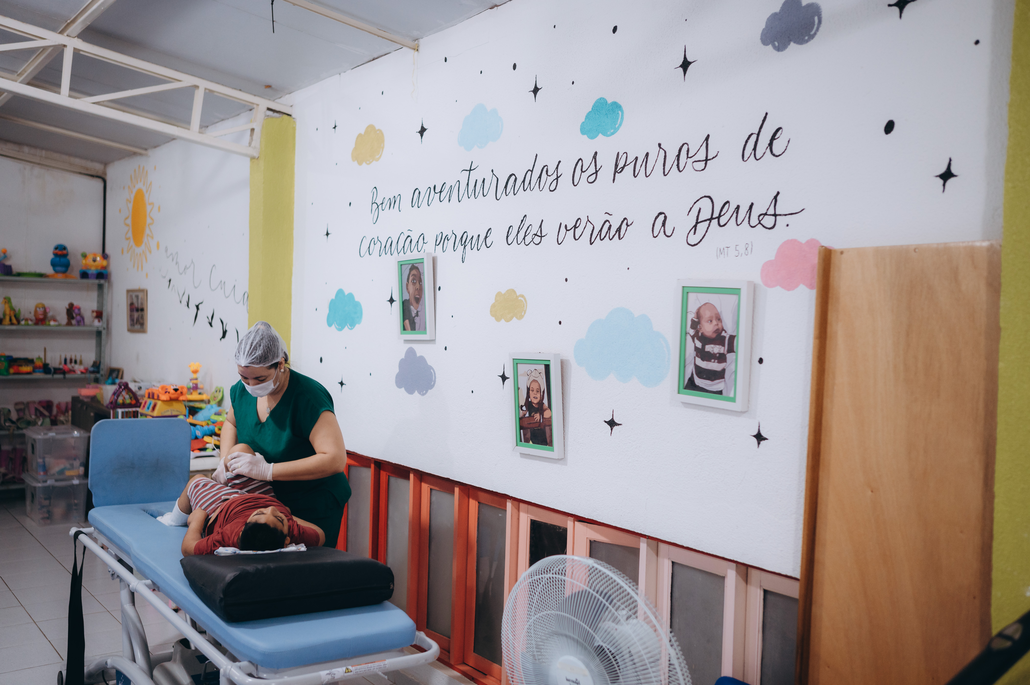 Centro para crianças com microcefalia e transtornos neurológicos